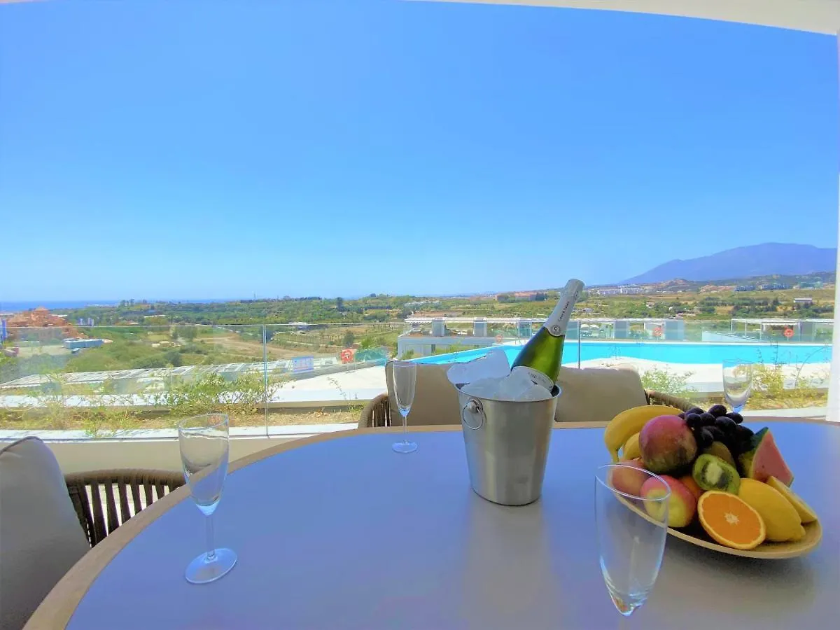 Luxurious Holiday Apartment Near Puerto Banus Estepona